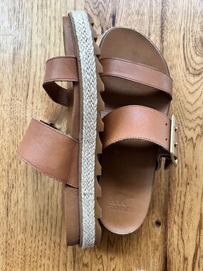 Women's Sorel Sandals Size 9.5